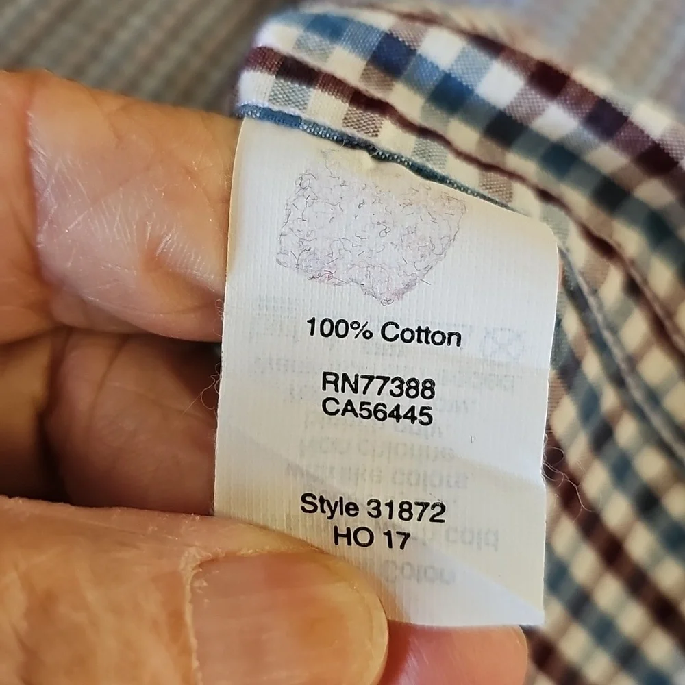 J.Crew Mens Shirt Button Down. Size Large. Burgundy/blue And White‎ Checks.